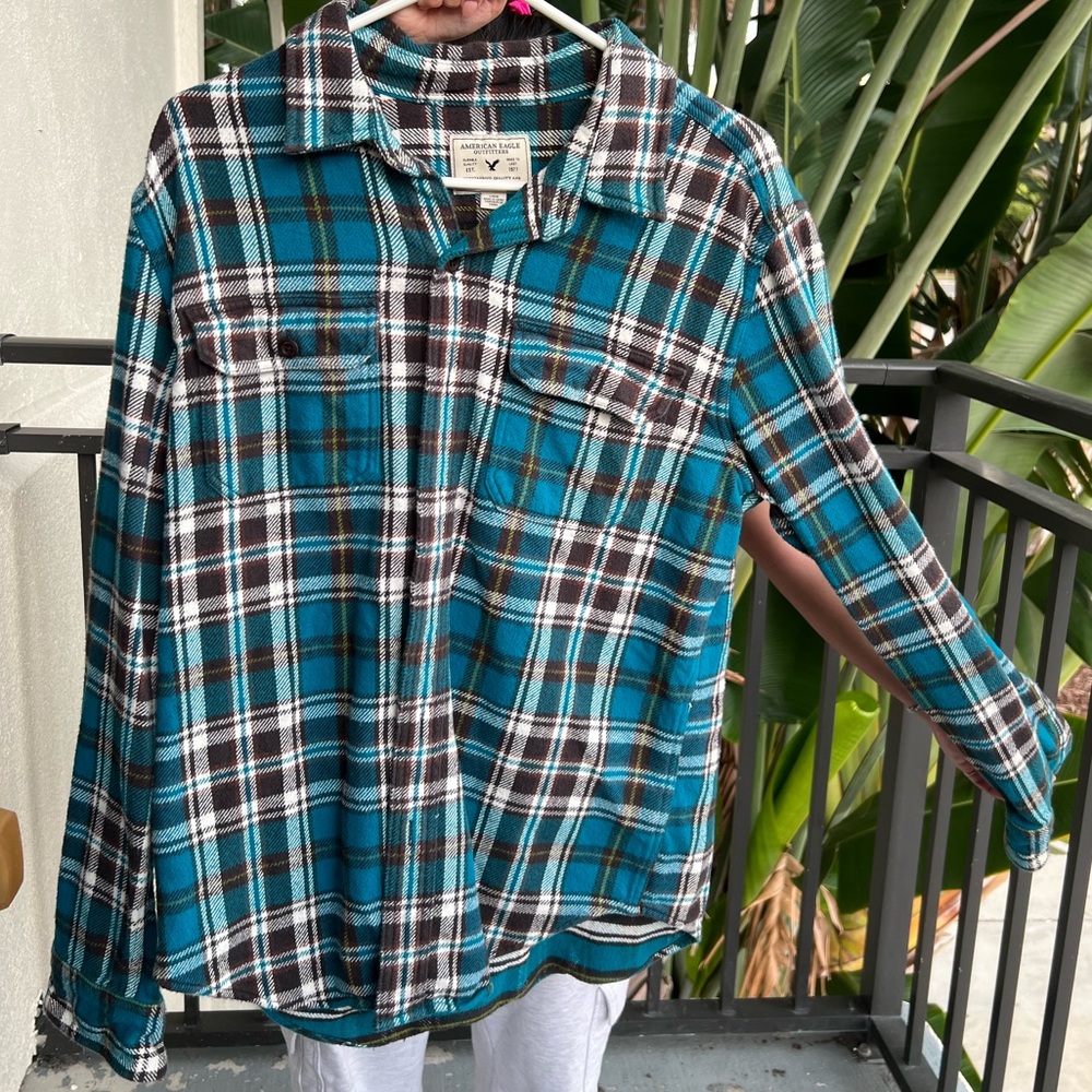 Men’s American Eagle long sleeve shirt - size Large